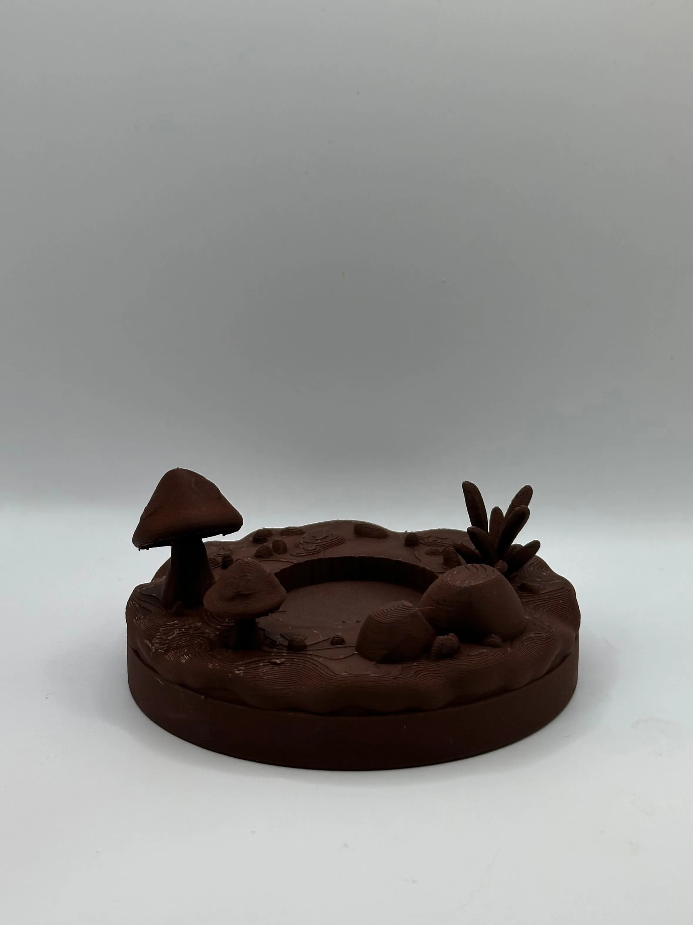 The base of the pen island printed in brown